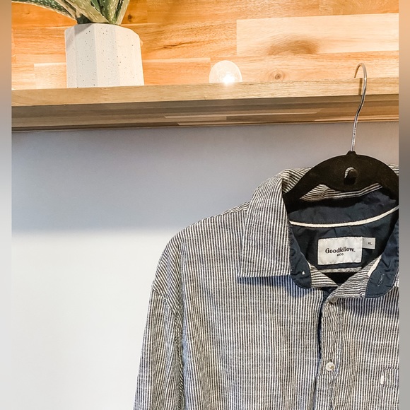 Goodfellow Button Down - Picture 2 of 5